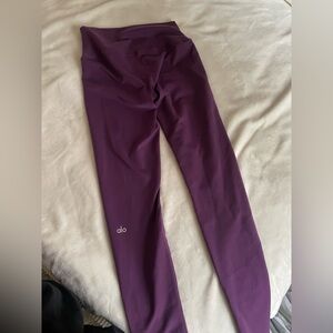 Alo yoga airbrush highwaist Leggings in dark plum